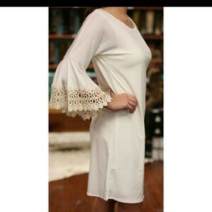 Judith March Ecru Crochet Bell Sleeves Shift Lined Dress Size M